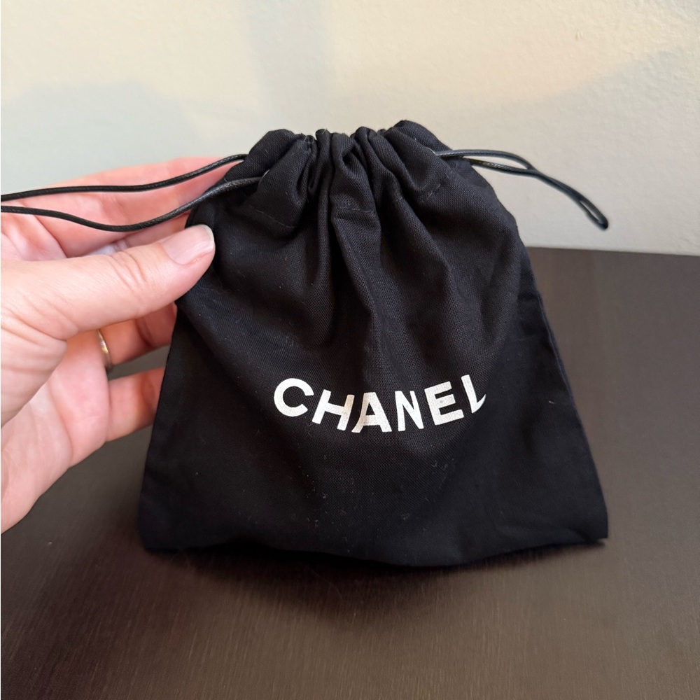Chanel Black Camilla Flower Brooch - Picture 5 of 5